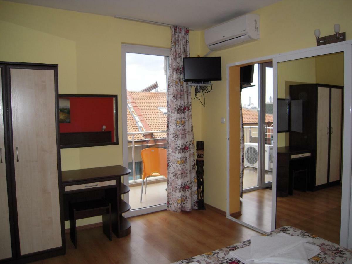 Bona Dea Club Hotel Sveti Vlas Exterior photo