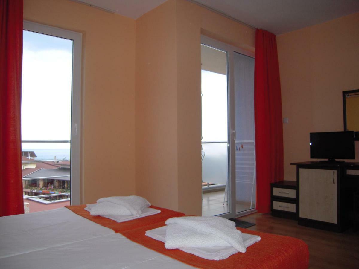 Bona Dea Club Hotel Sveti Vlas Exterior photo